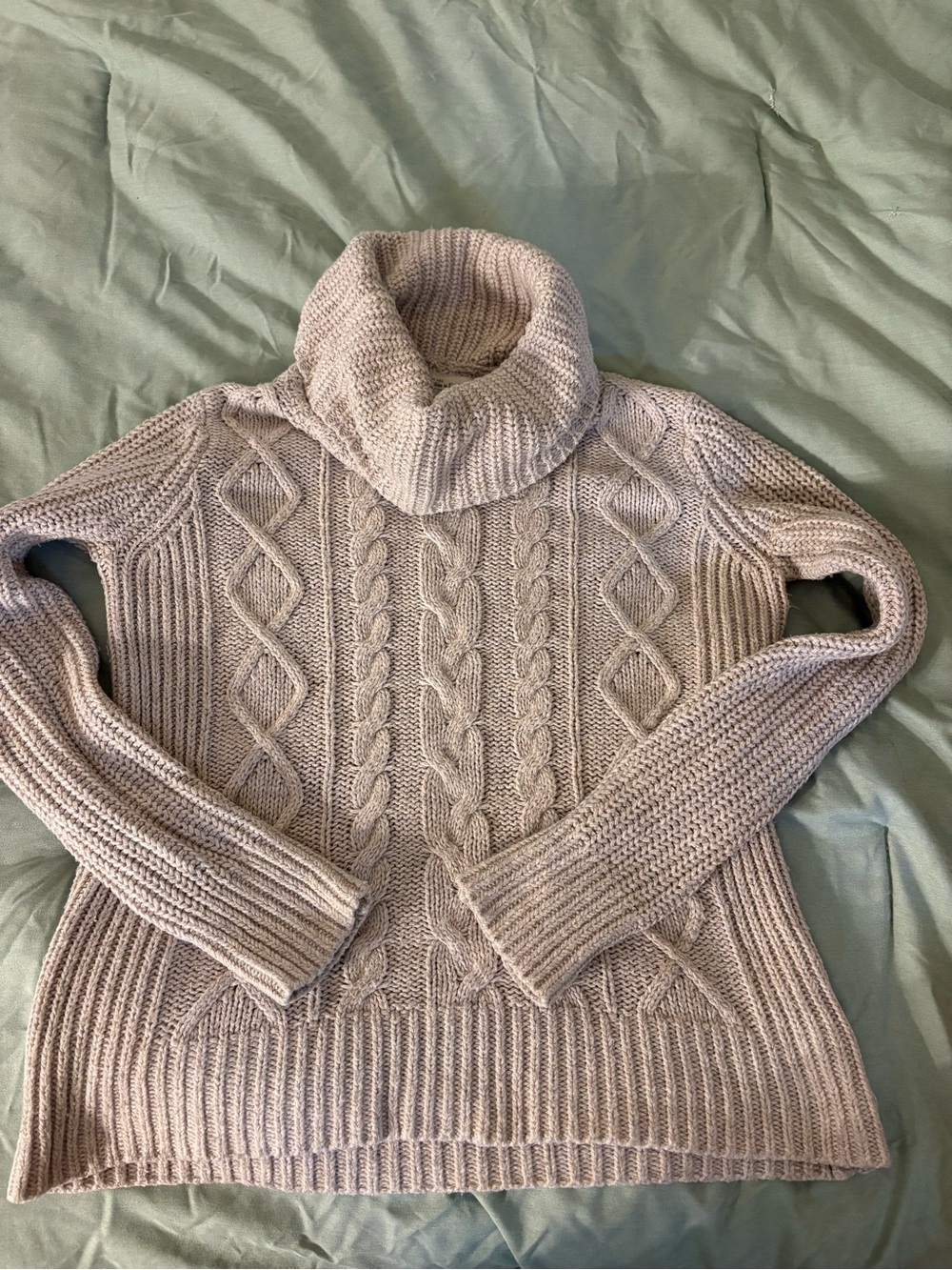 Abercrombie & Fitch Ribbed Cable Turtleneck Sweater